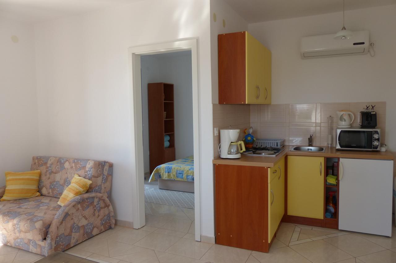 Apartment Petar Sukosan Bagian luar foto