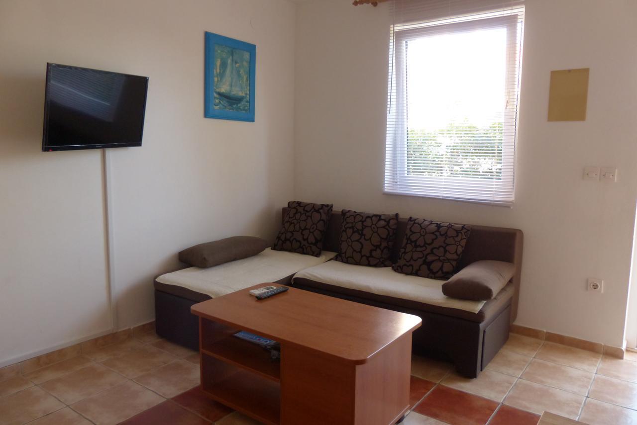 Apartment Petar Sukosan Bagian luar foto