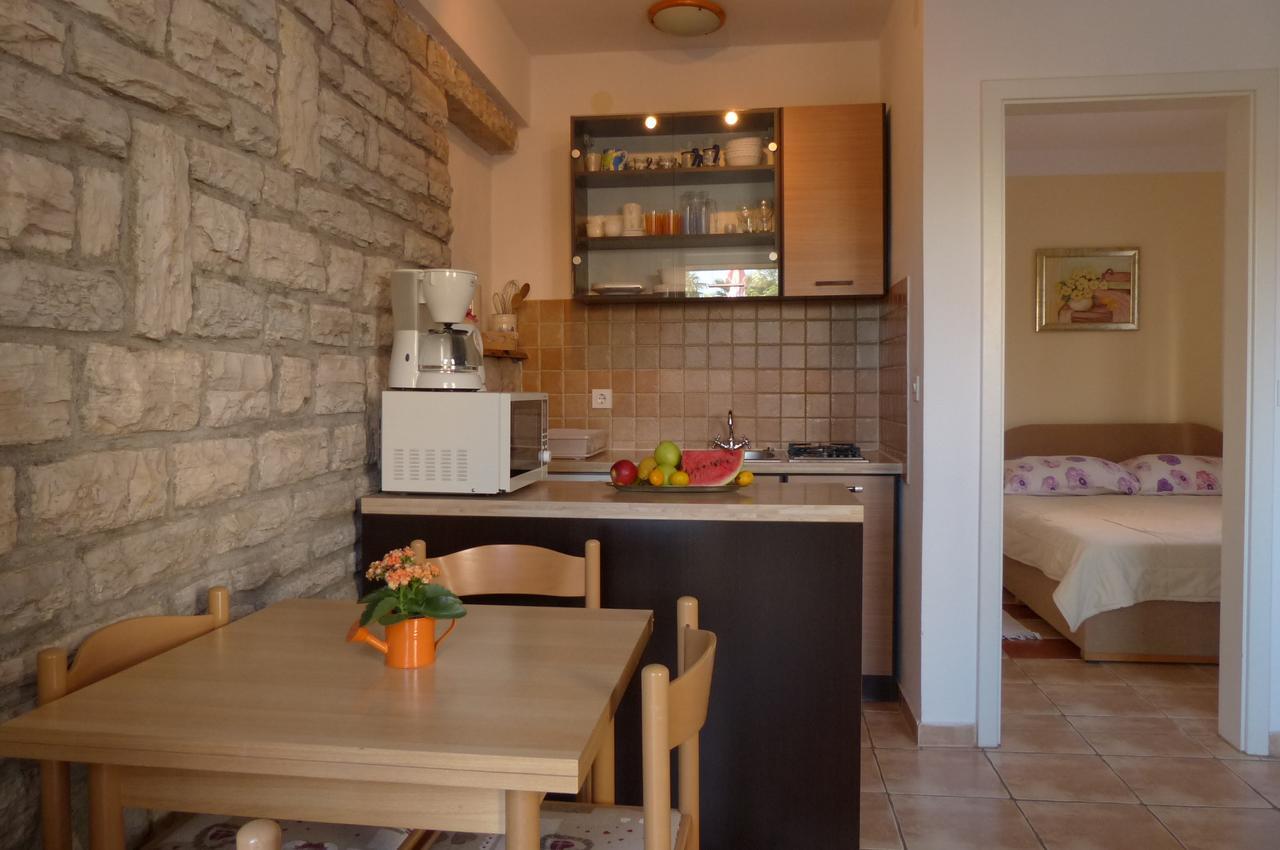 Apartment Petar Sukosan Bagian luar foto